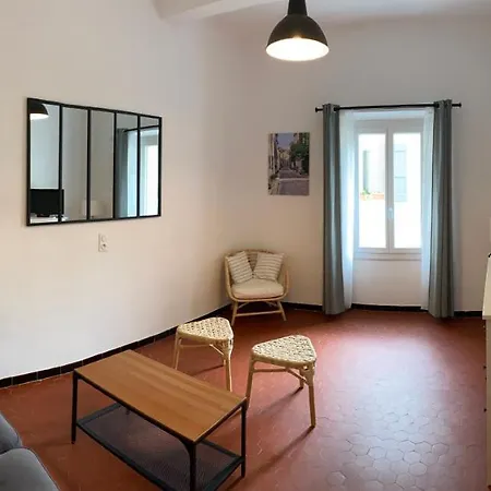 Maison De Village Au Pays Des Lavandes à Appartement *